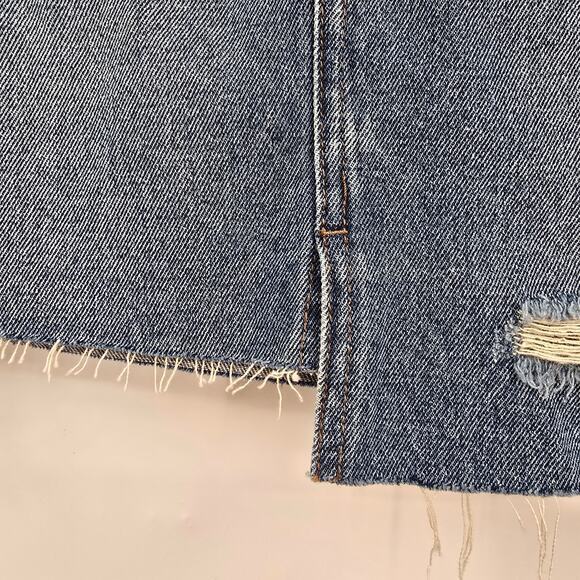 NEW Vervet Women's Claudia Distressed Denim Skirt Medium Wash Size Small - Picture 4 of 12
